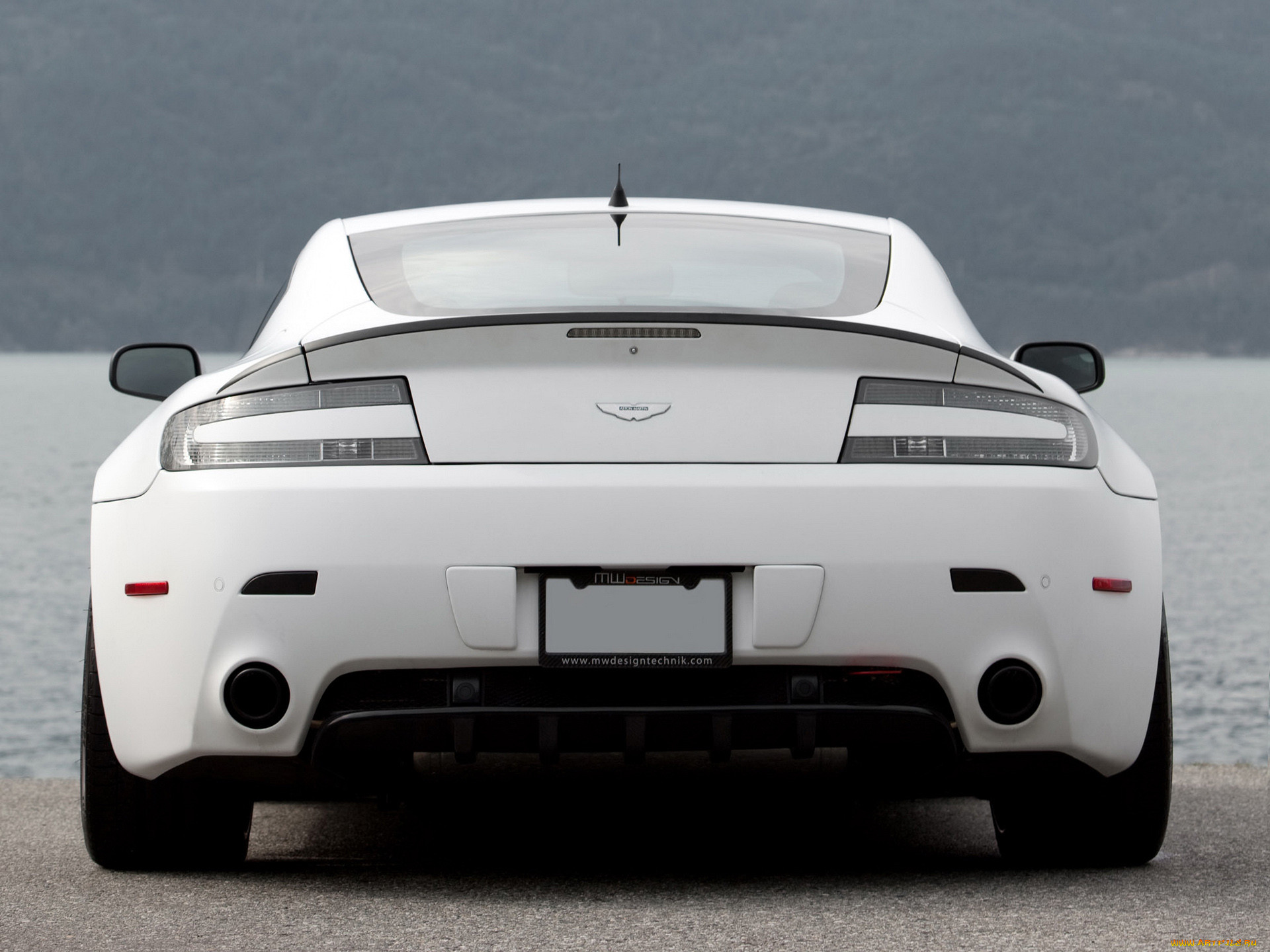 , aston, martin